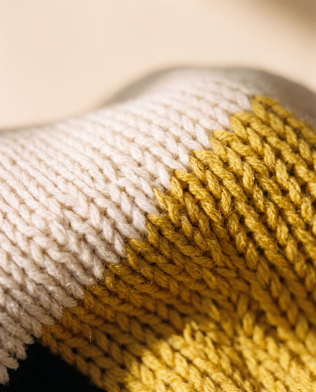 Colourblock Patch Sweater, knit detail